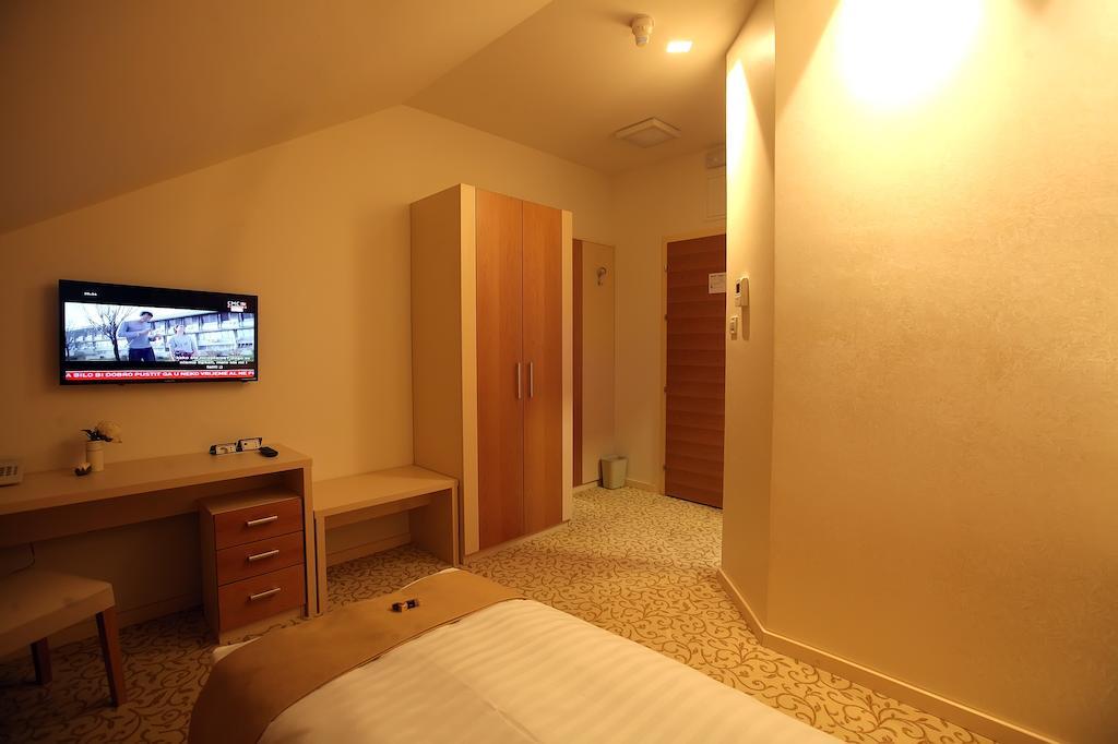 Hotel Gallus Sesvete Exterior photo