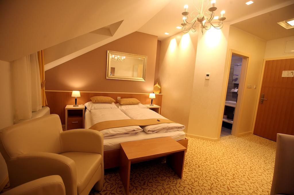 Hotel Gallus Sesvete Exterior photo