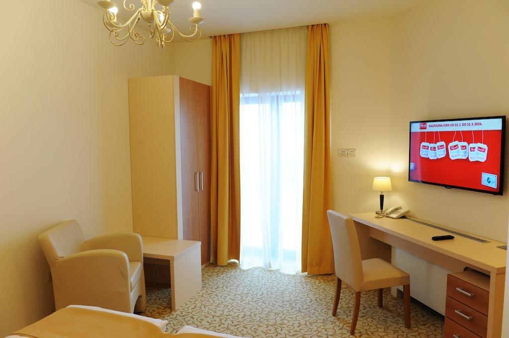 Hotel Gallus Sesvete Exterior photo