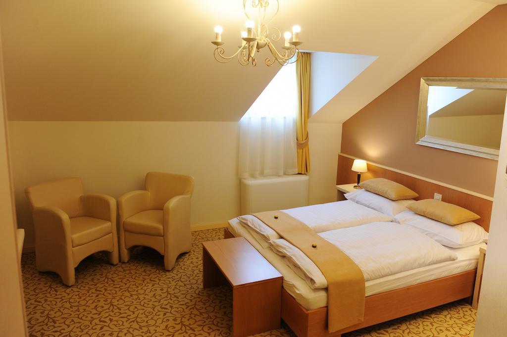 Hotel Gallus Sesvete Exterior photo
