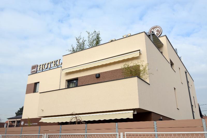 Hotel Gallus Sesvete Exterior photo
